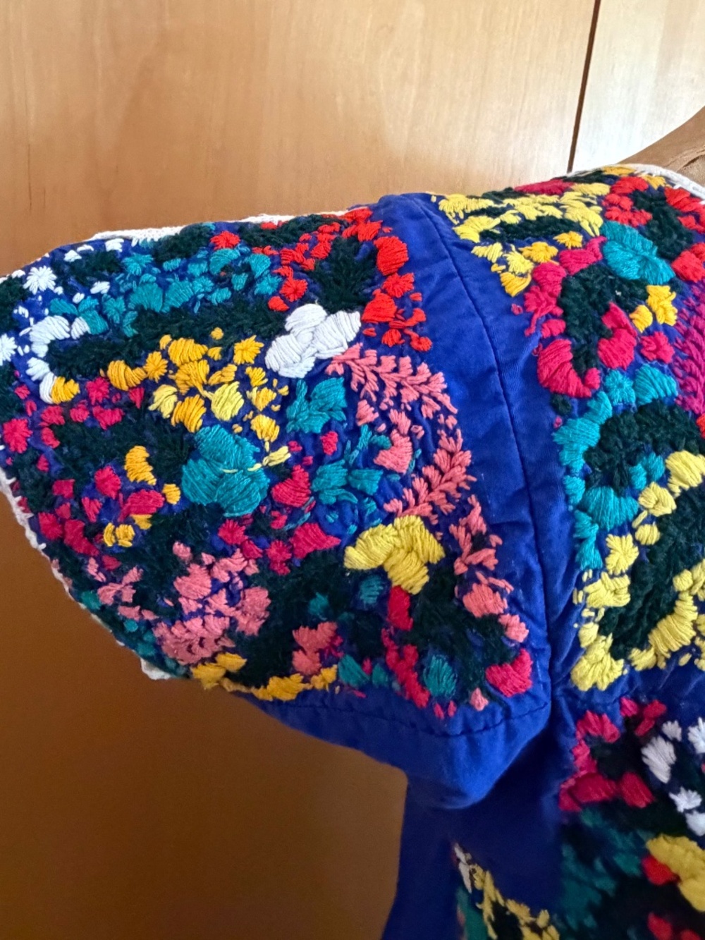 Beautiful Vintage Oaxacan Embroidered Mexican Dress - "Floral Beauty" - Picture 6 of 9